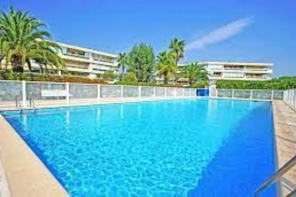 Magnifique Appartement Au Calme Avec Piscine Mandelieu